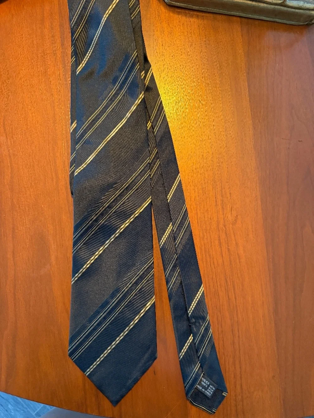 Gucci Mens Navy Black Gold Striped Silk Tie Made In Italy Designer Necktie